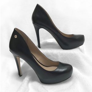 Sexy black BCBGeneration platform pumps sz 7.5